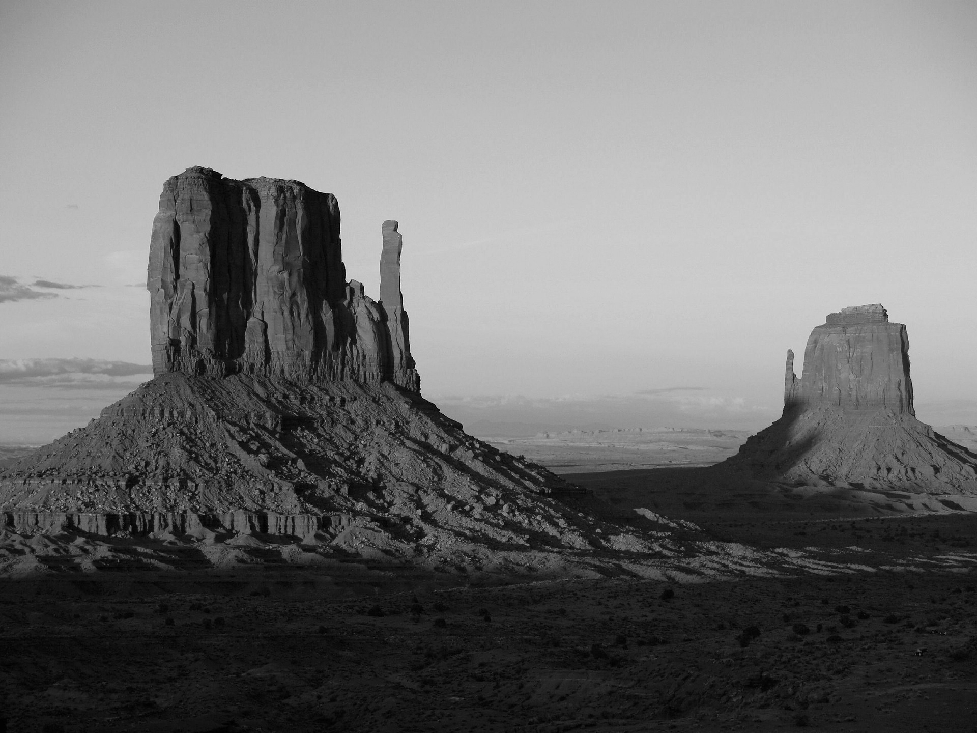 monument-valley-53637_1920_edited.jpeg
